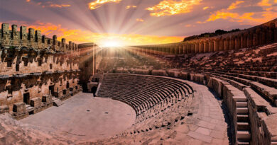 Aspendos Antik Kenti Tiyatro ve Su Kemerleri